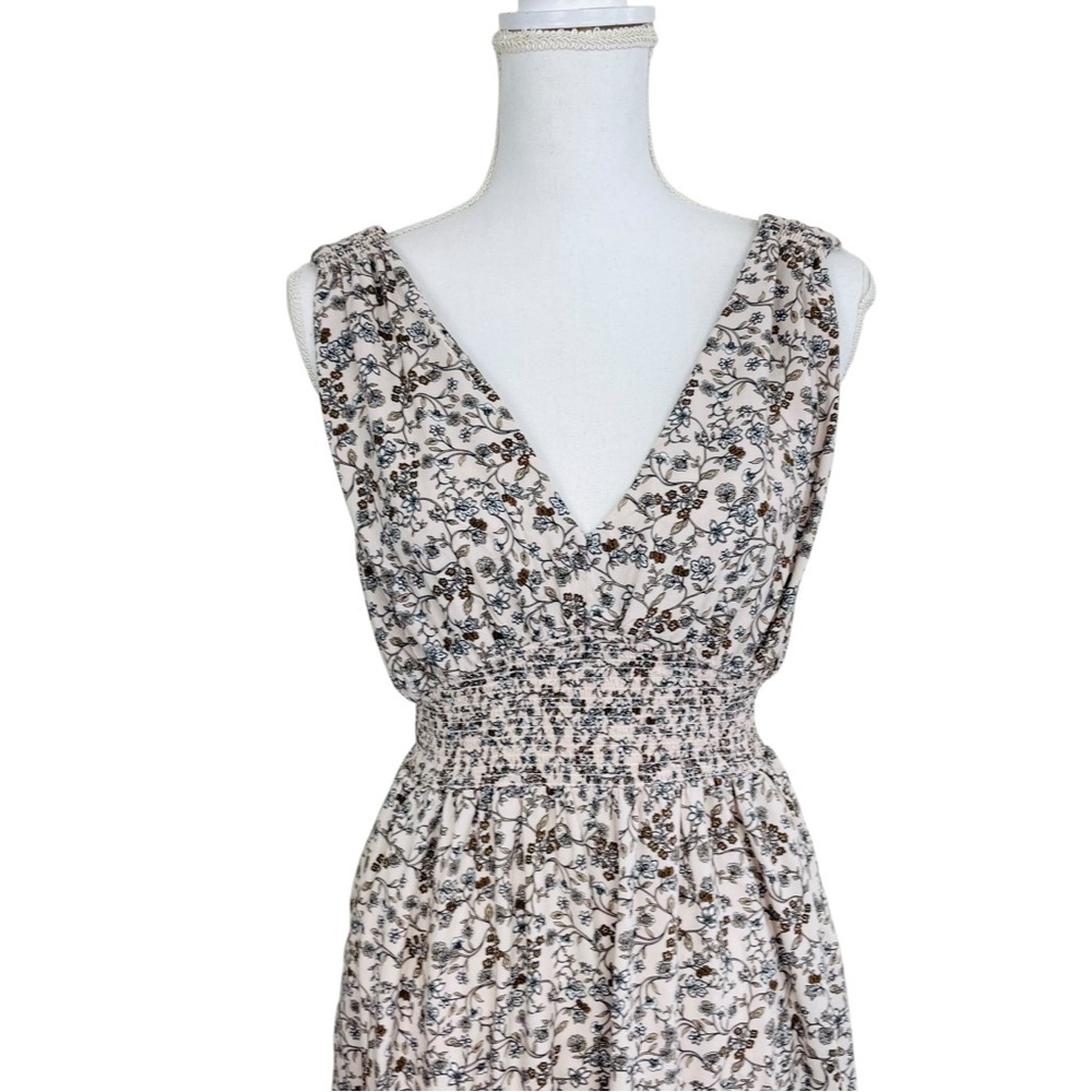 Old Navy Waist-Defined Floral Sleeveless Tie-Back Smocked Maxi Dress - Picture 5 of 10